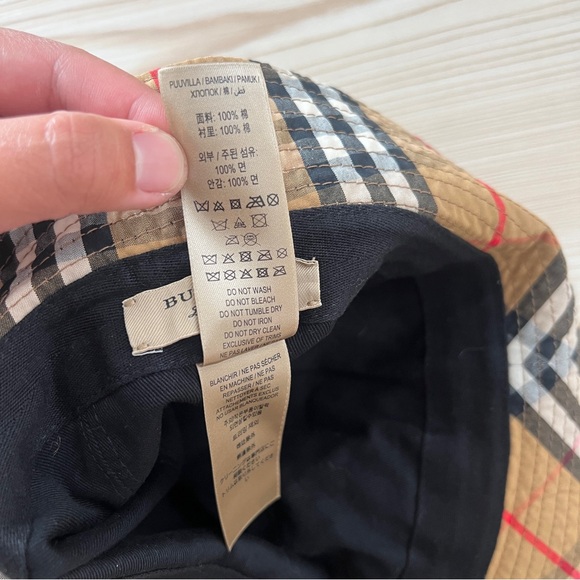 BURBERRY VINTAGE CHECK BUCKET HAT - Picture 9 of 10